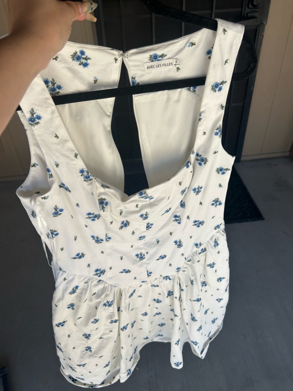 Avec Les Filles White Floral Sundress with Blue Roses